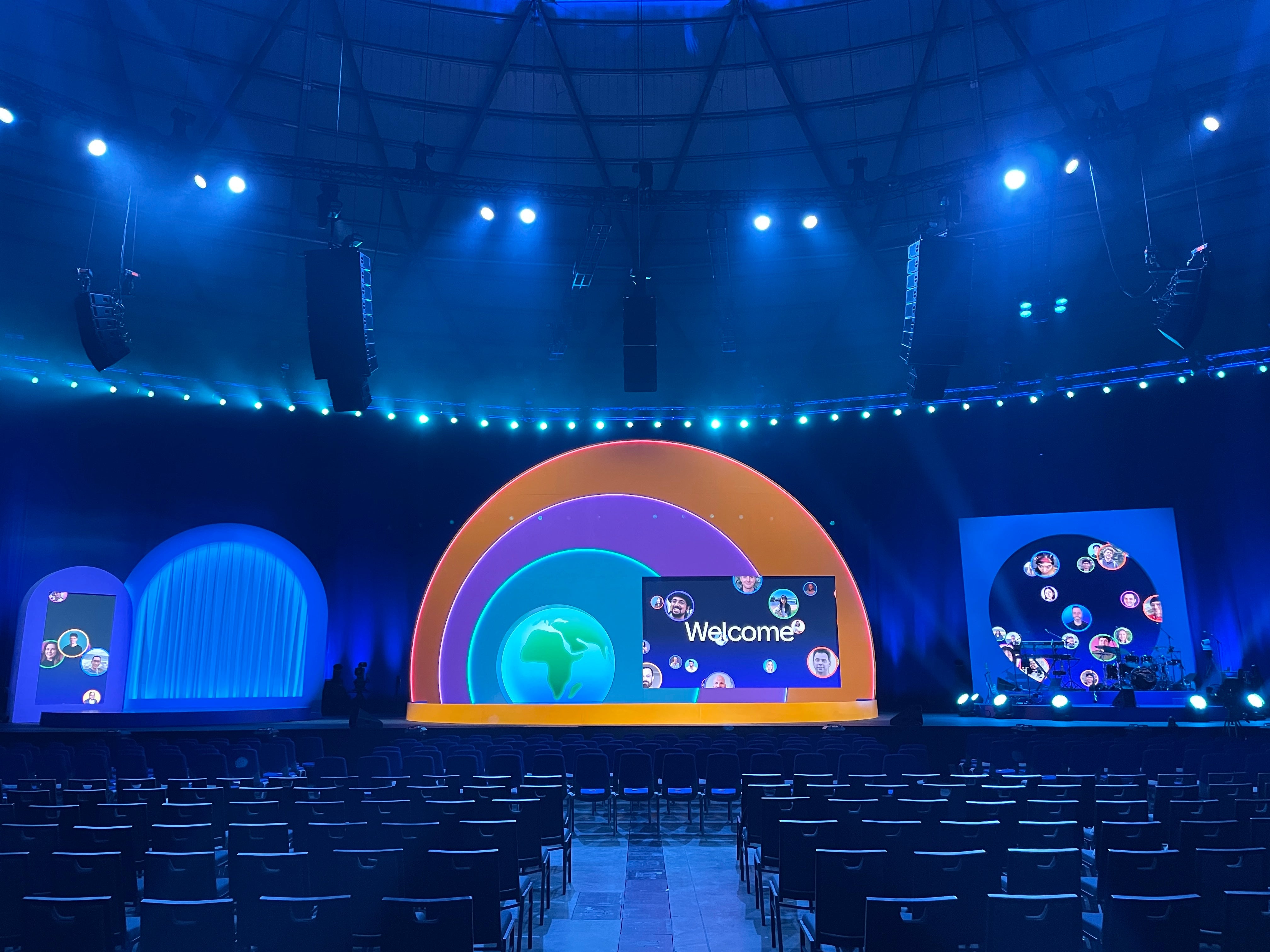 Canva World Tour - Monitor City